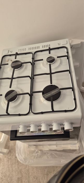 Срочно продам газ плиту