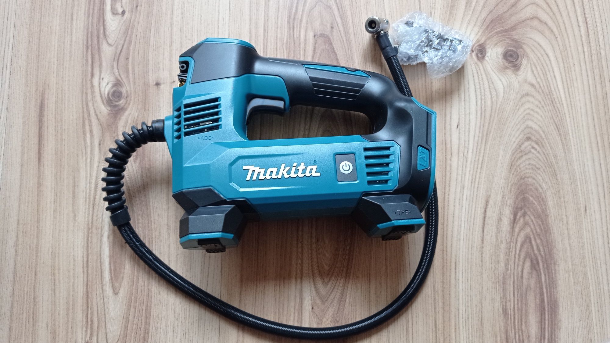 Makita dmp180z акумулаторен компресор