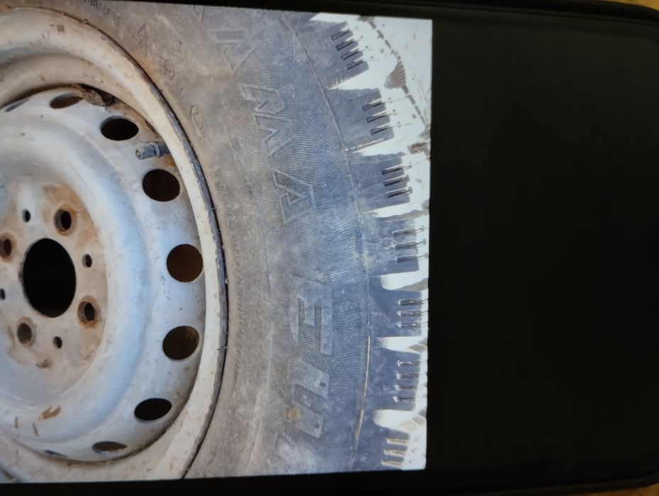 Зимние шины на дисках на 13