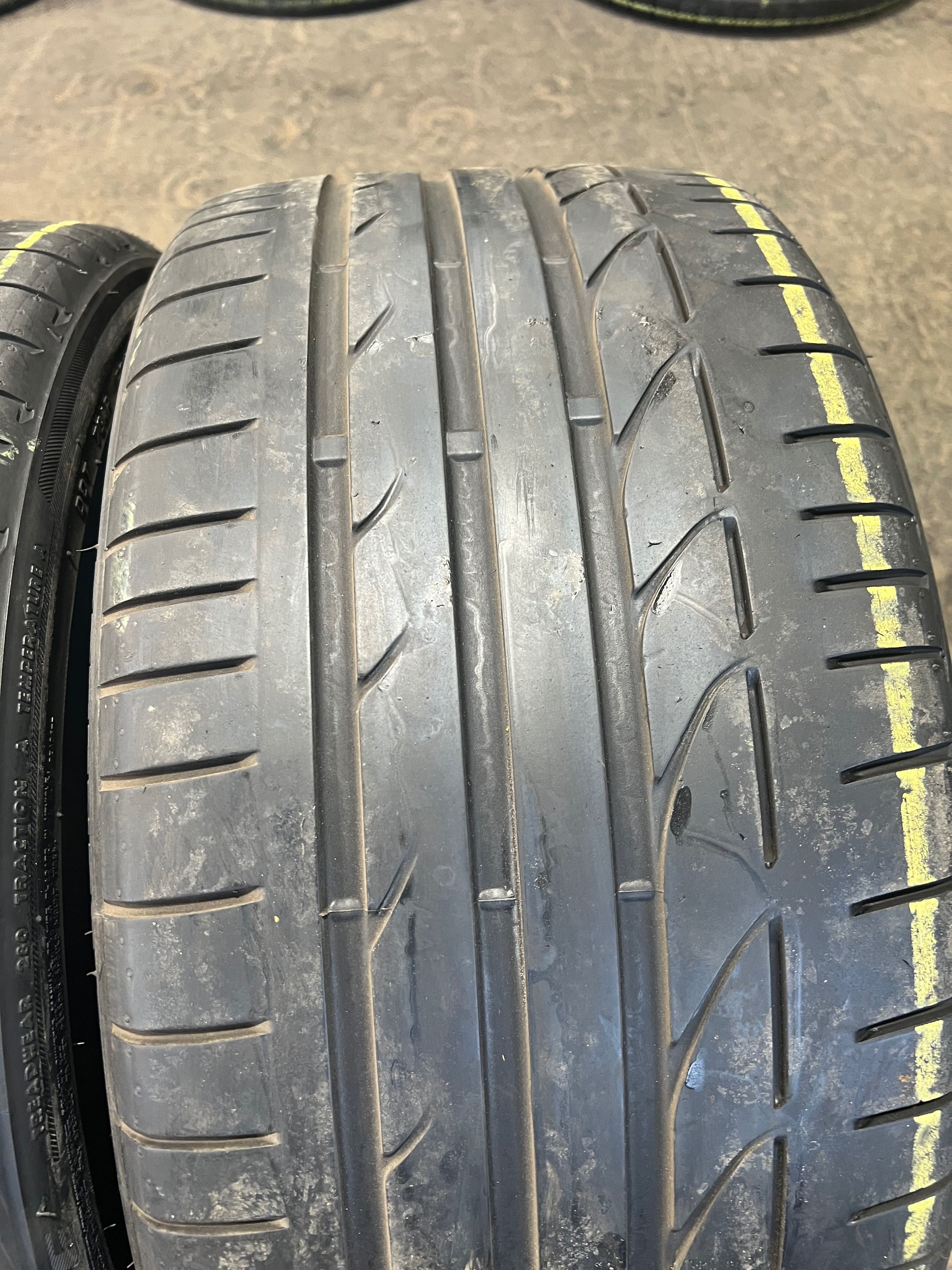 4 anvelope de vara Bridgestone 255/35/19 cu 225/40/19