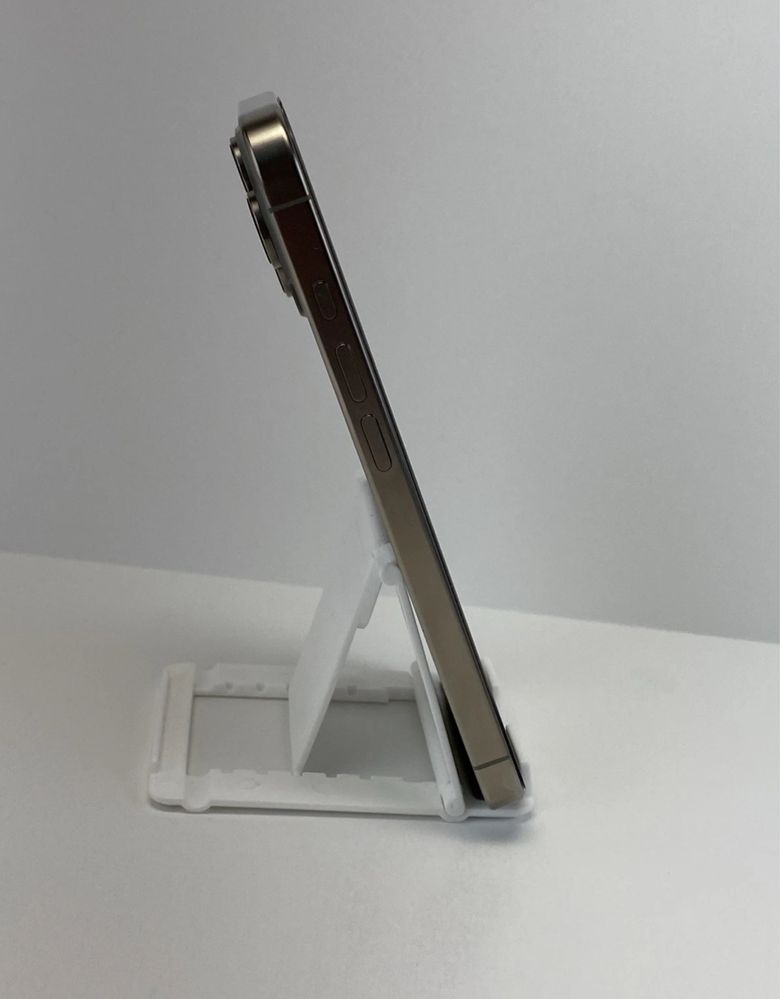 Iphone 16 Pro 256 GB Natural Titanium 3Г. Гаранция