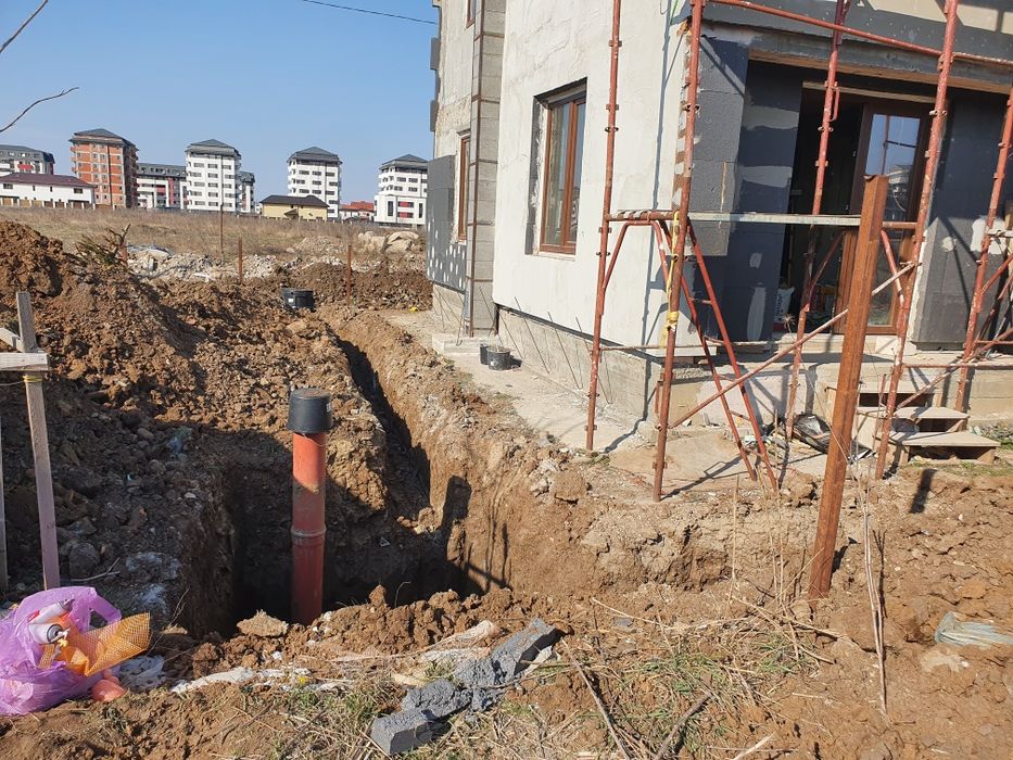 Excavator pentru șanțuri, fose ,fundatii