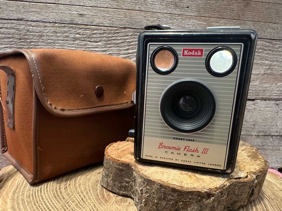 Колекционерска камера KODAK Brownie Flash III