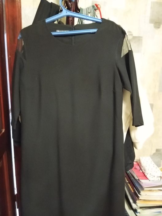 Женское платье в хорошем состоянии