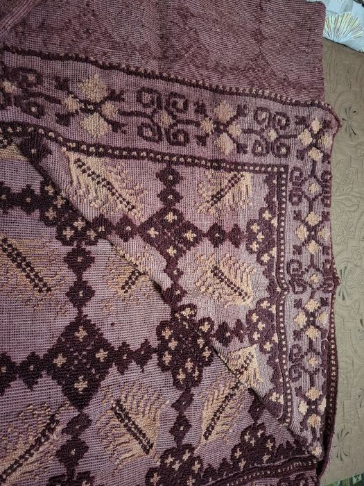 Cuvertura din lana tesuta manual