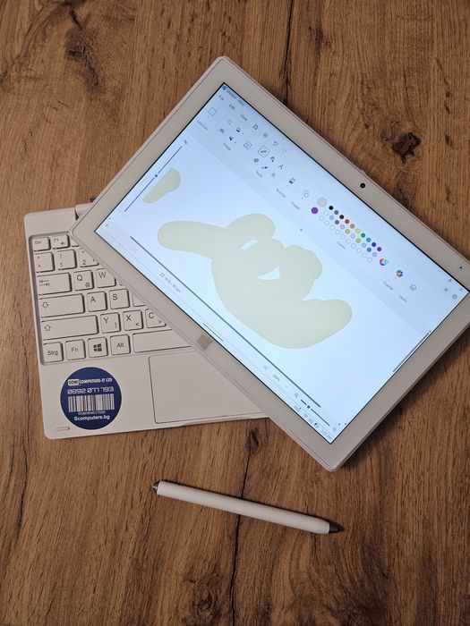 Лаптоп с тъч и писалка