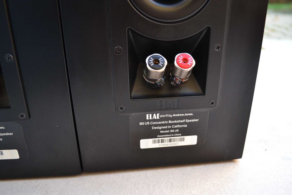 Boxe Elac BS-U 5 Uni-Fi by Andrew Jones