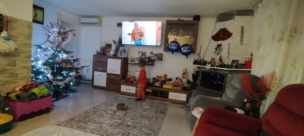 Vând/schimb casă cu apartament