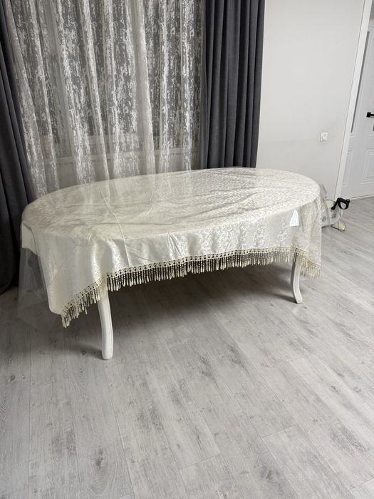 Стол деревянный хорошего качества раздвигается