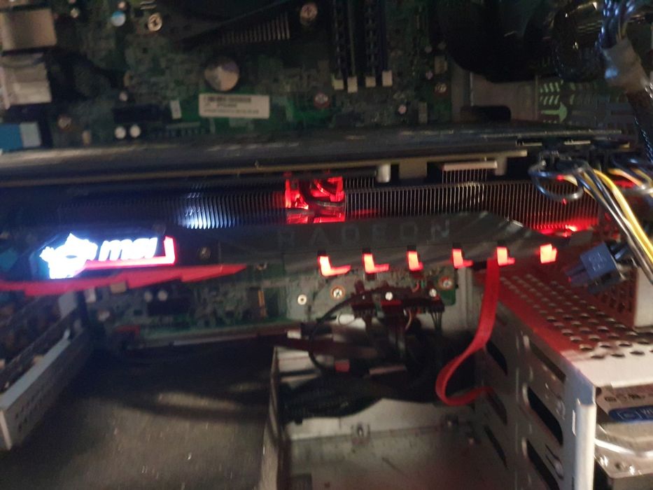 Vând i7 7700 16gb ram 8gb placa video