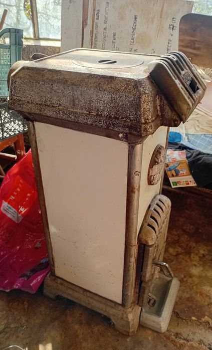 Стара печка на дърва