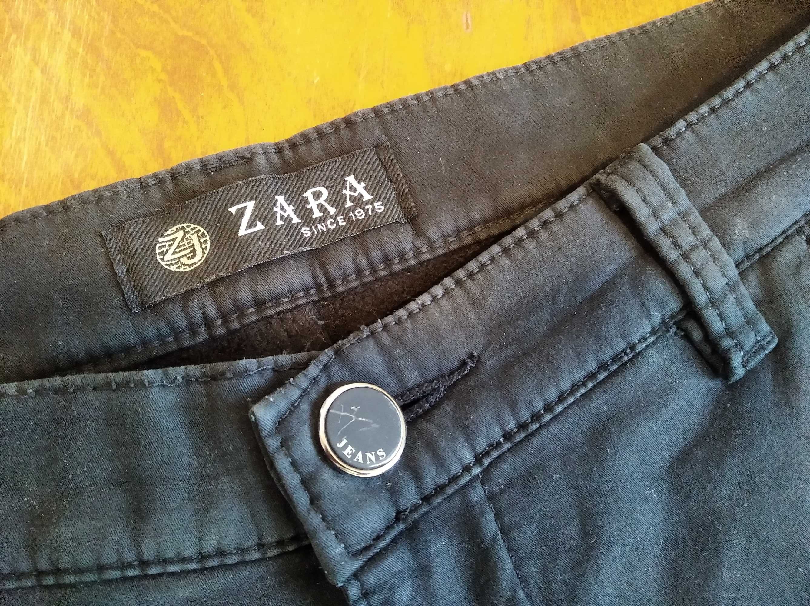 Джинсы, брюки ZARA (размер 33).