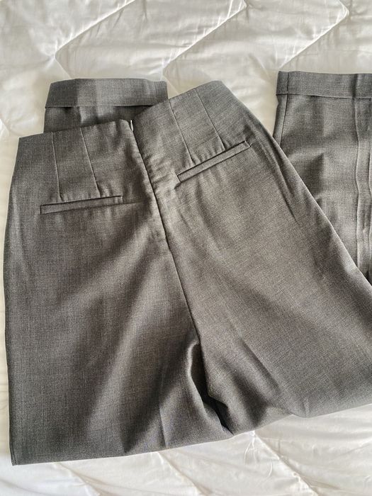 Сив дамски костюм Sandro