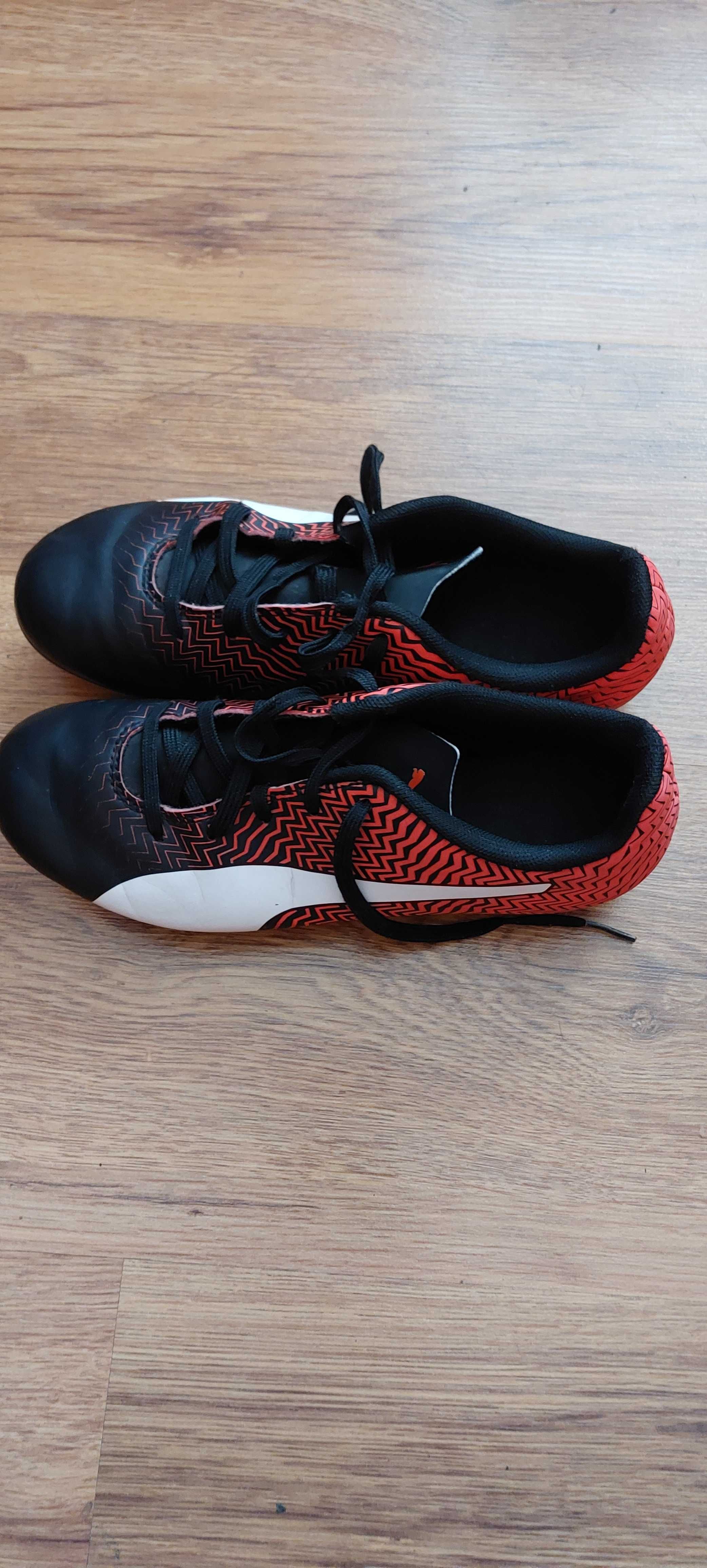 Детски футболни обувки Puma номер 36