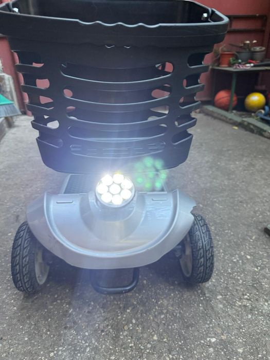 Scuter pentru persoane cu dizabilități