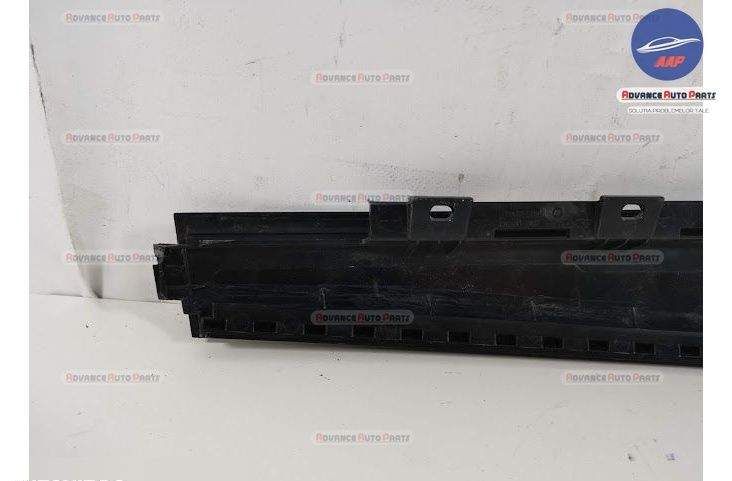 Външна装ировка Дясна Задна B Стълб Ланд Роувър / Land Rover Range Rover