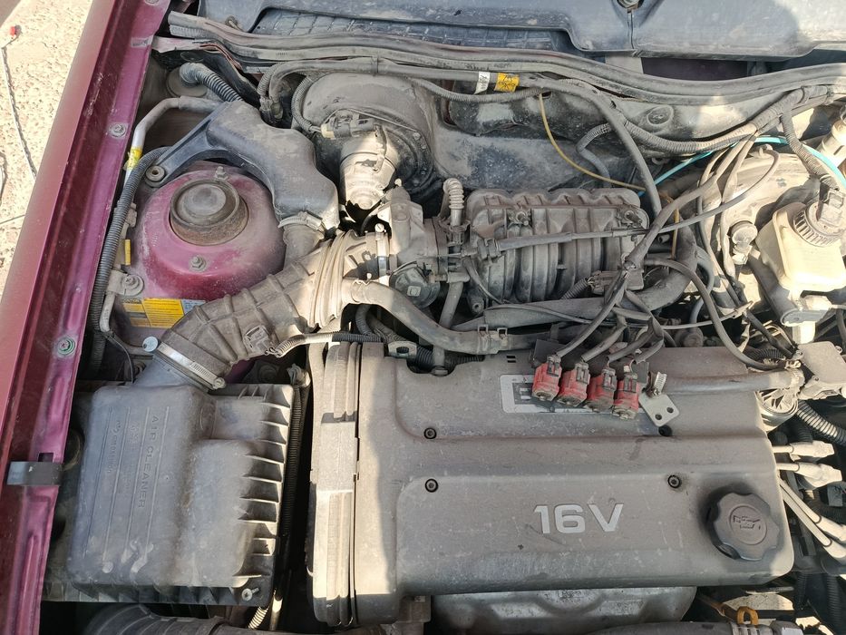 neksia 2 1.6  zapchastga sotiladi