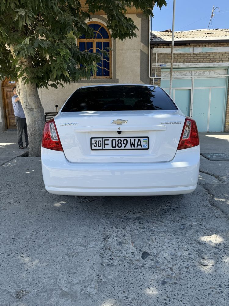 Jentira sotiladi xoladi zur mitan chixol polik pult bor kamera