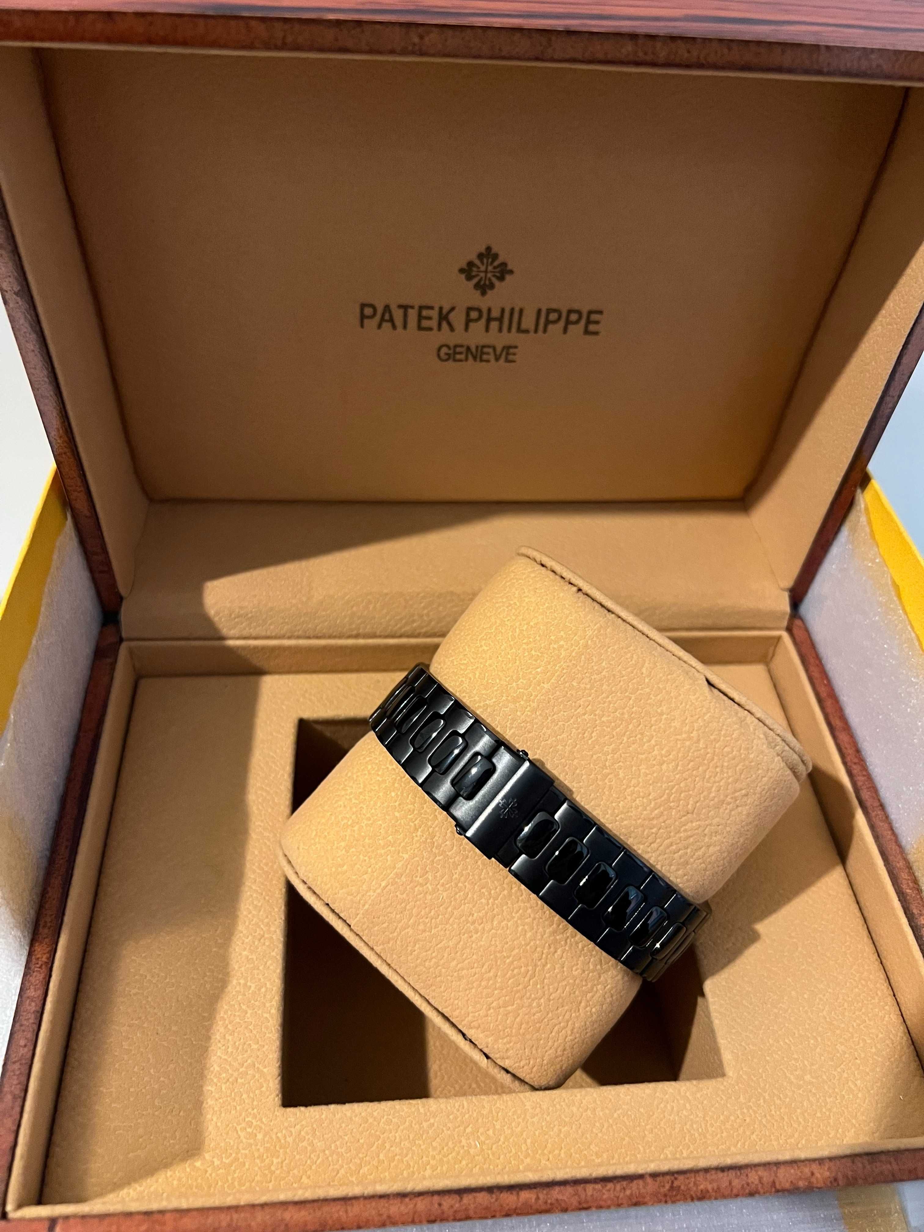 Patek Philippe Nautilus Perpetual Calendar 5740/1G-001 MAD Paris