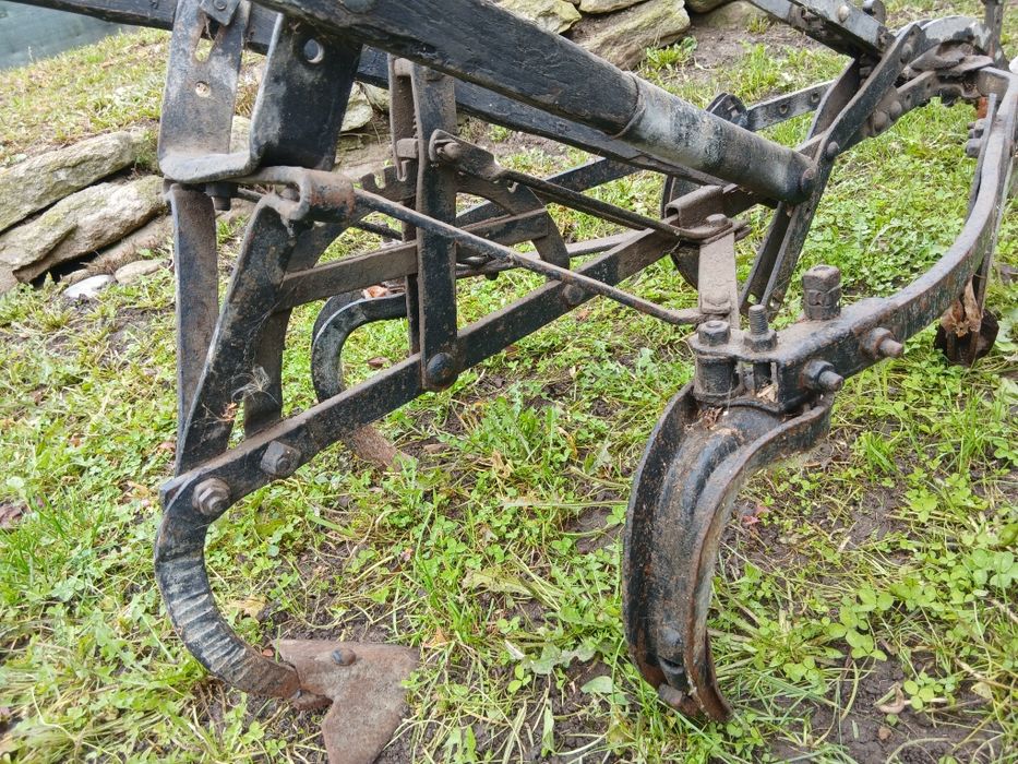 Plug prășitoare veche