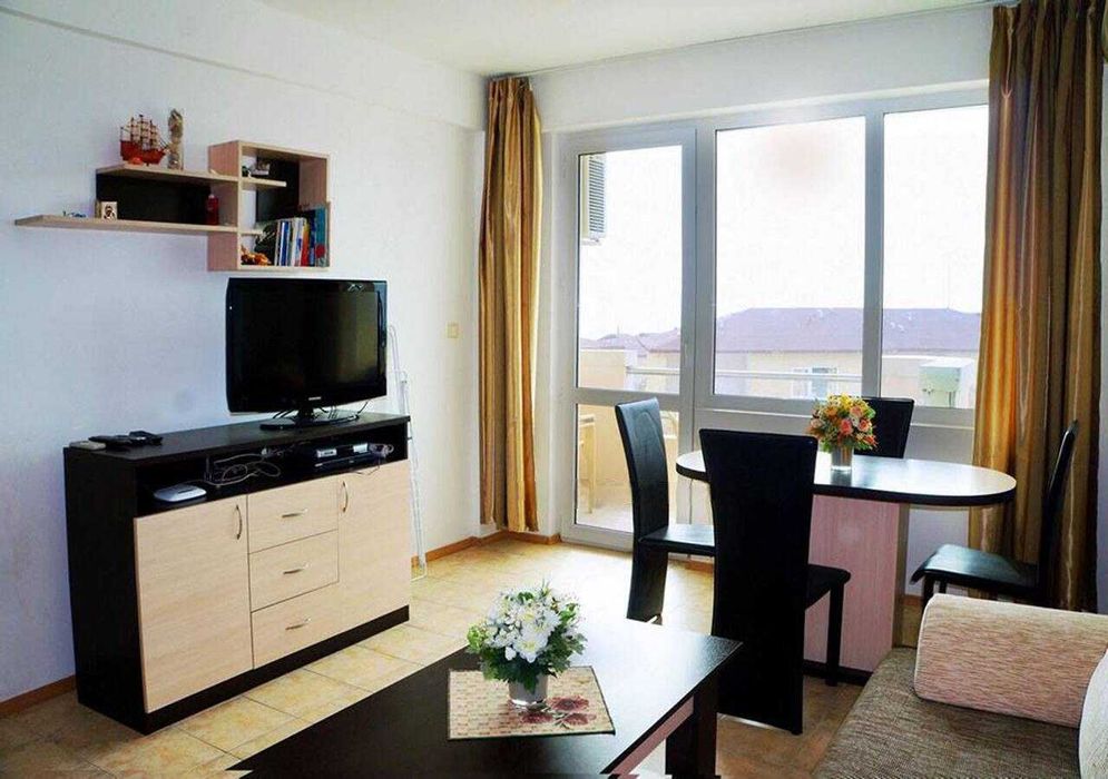 Продава се Тристаен апартамент в Свети Влас - 84 кв.м за 1131 €/кв.м - Снимка #2