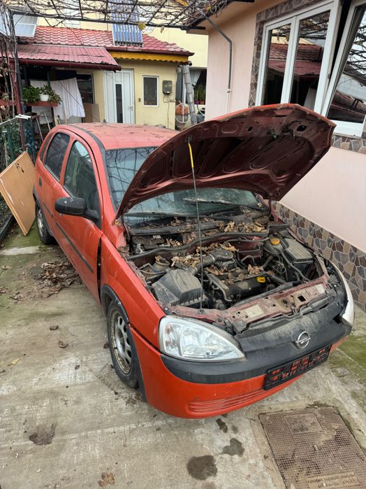 Se vinde intreaga sau se dezmembrează Opel corsa 2001