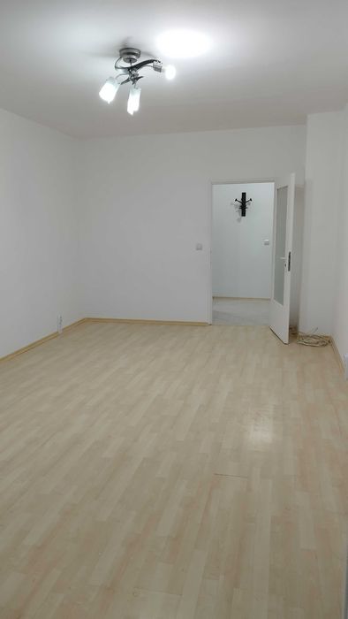 Двустаен уширен пригоден на тристаен апартамент 74кв.м. Трендафил 2