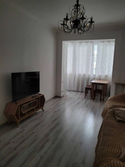 Сдам квартиру на миробадком районе