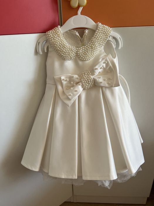 Продам платье на 1 годик