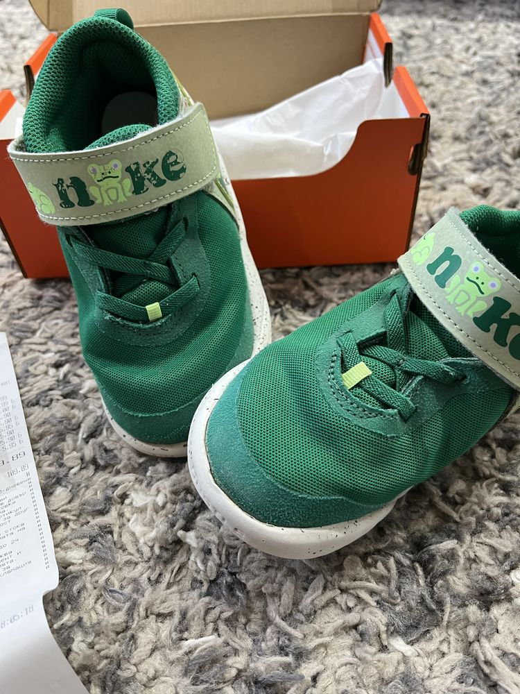 Детски маратонки nike 26 номер+ подарък