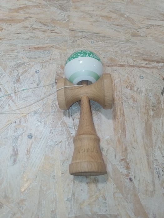 Kendama Lotus Bloom Green ‼️PRIMITA DE LA XREMUS‼️