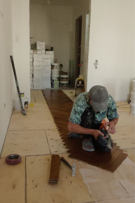 Укладка ламината,паркета,кварцвинил