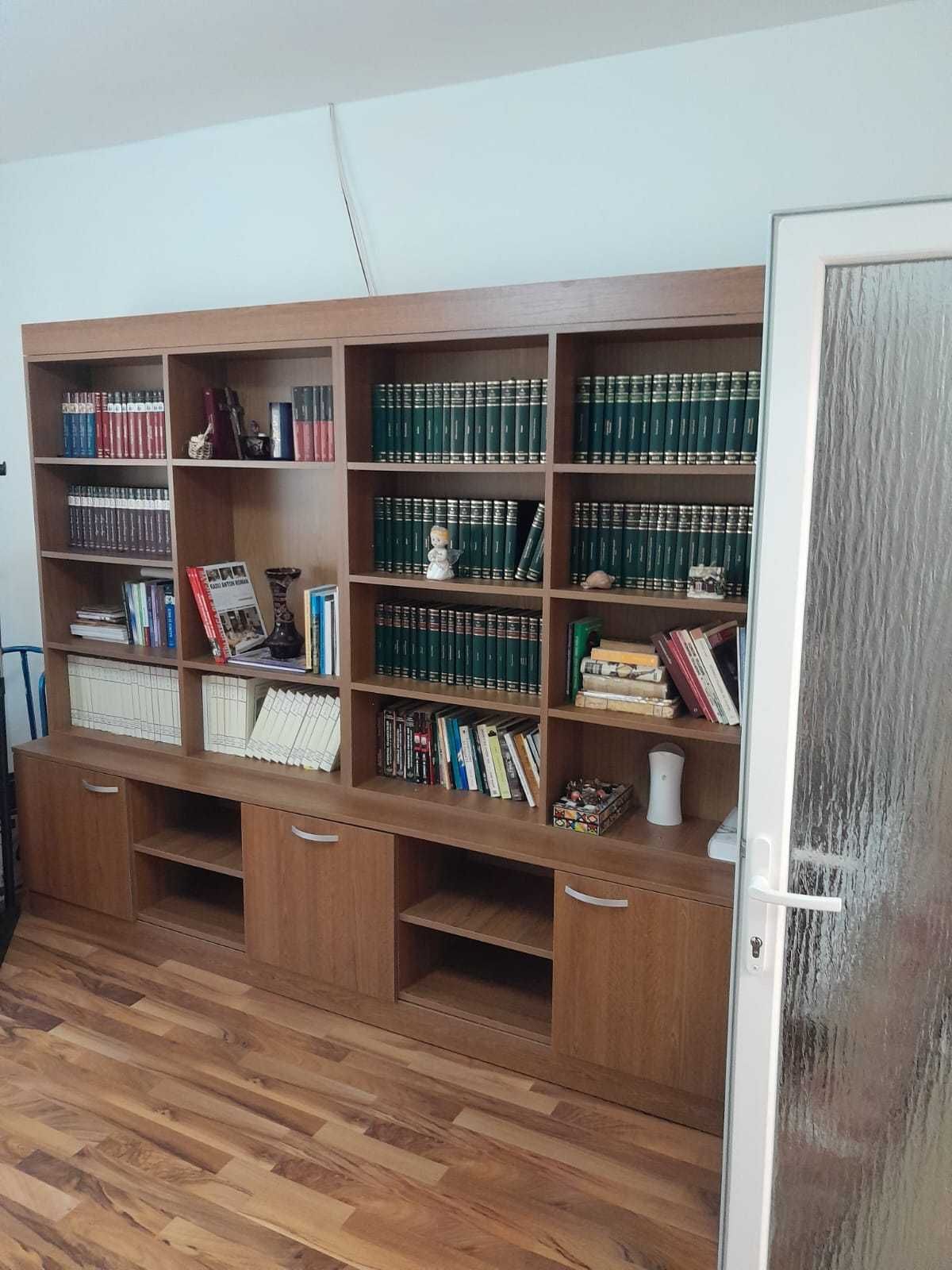 Vând gospodărie integral sau separat, situată în Cavnic