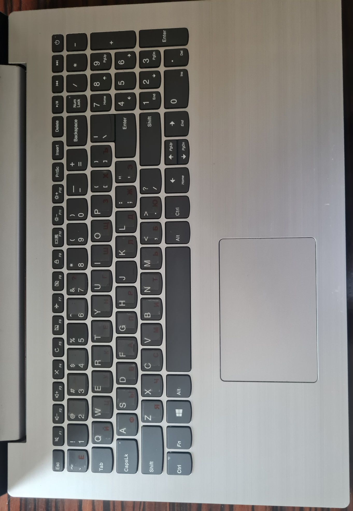 Ноутбук Lenovo Ideapad 3 Offic ishlari , talabalar uchun aybi yo'q