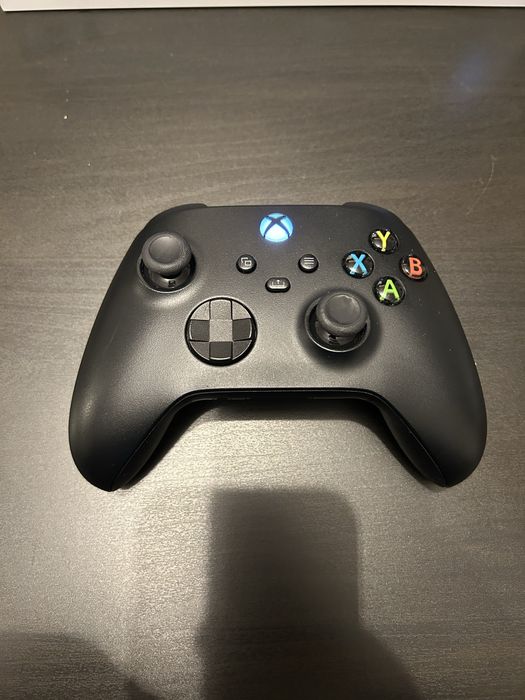 Xbox Series S 512GB – Stare Foarte buna + 2 Controllere