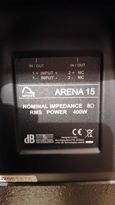 Boxe DB Arena 15 ca noi , cu huse originale.