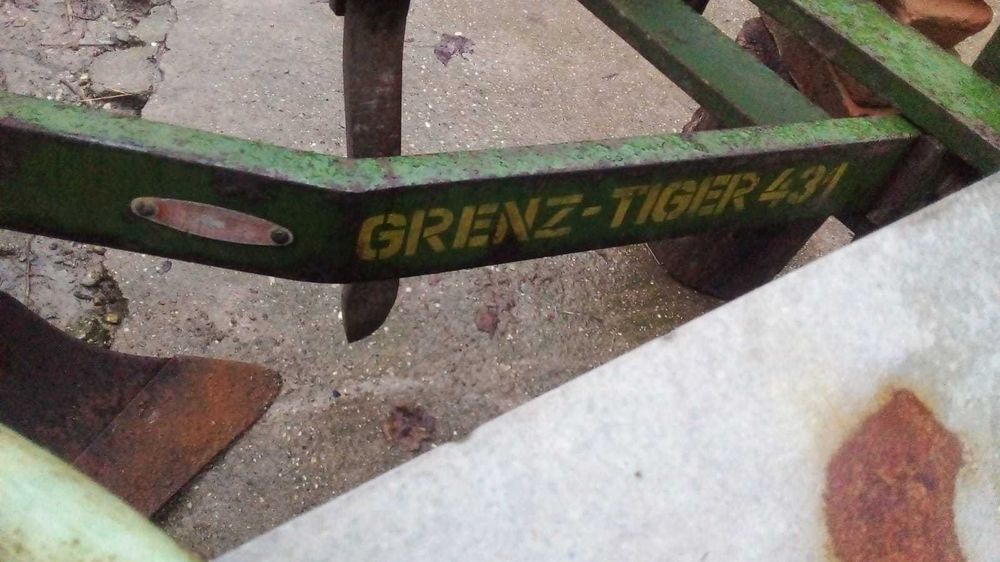 Vând Plug Reversibil