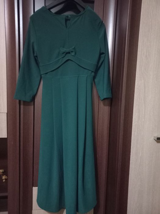 Rochie de zi sau seară, elegantă, nu necesita calcare.