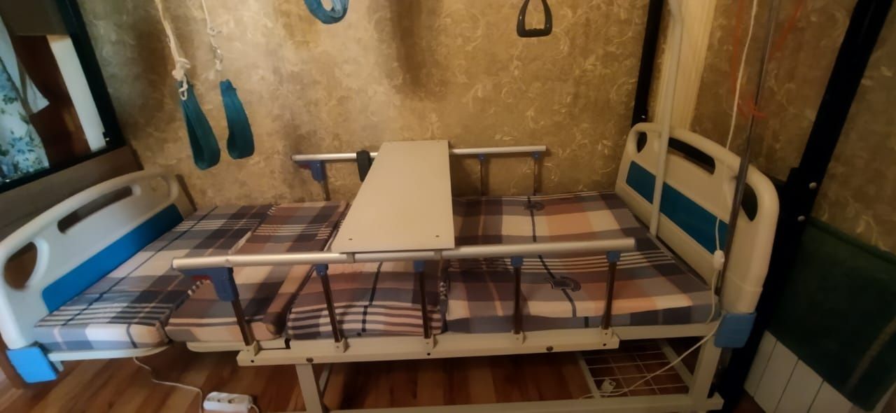 Продам  кровать для инвалидов