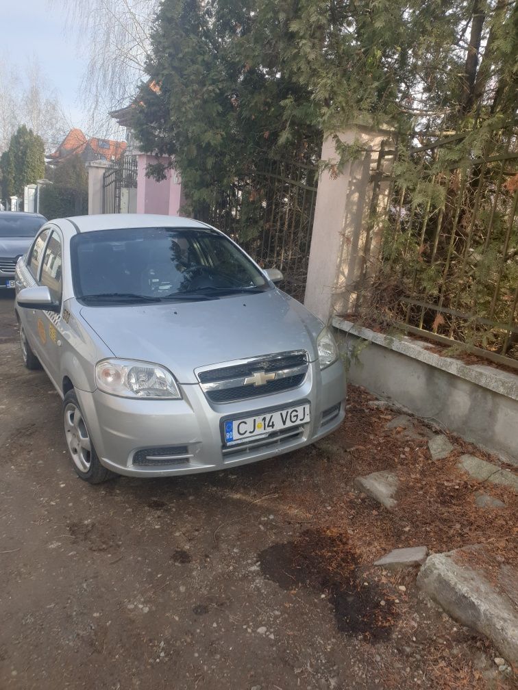 Vand Chevrolet Aveo,Euro 5, 2011 benzină +gaz perfect pentru Glovo