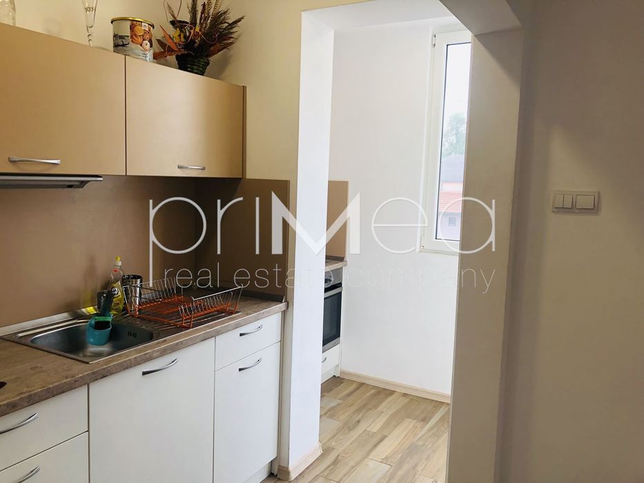 Дава се под наем Тристаен апартамент в Бургас, Център - 110 кв.м за 816 € - Снимка #4