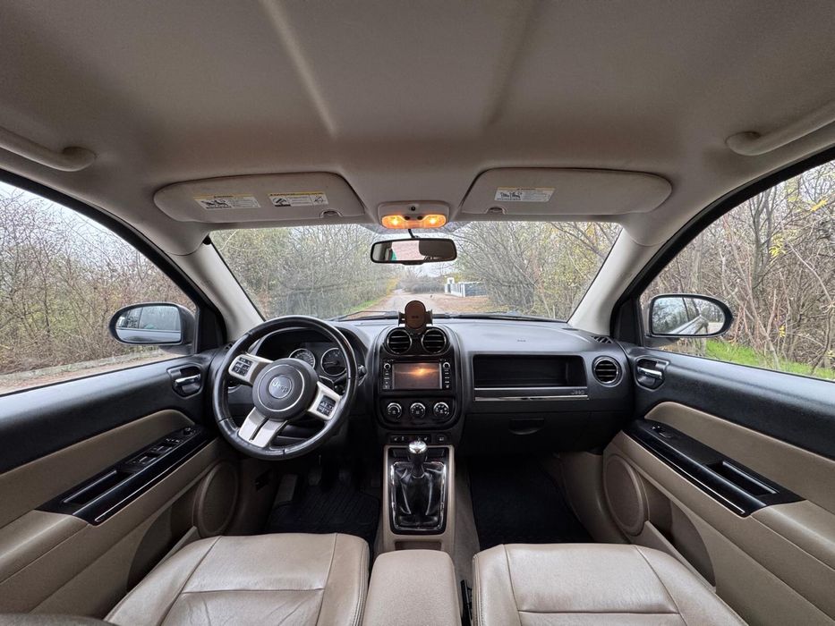 Jeep  Compass 2 l benzină