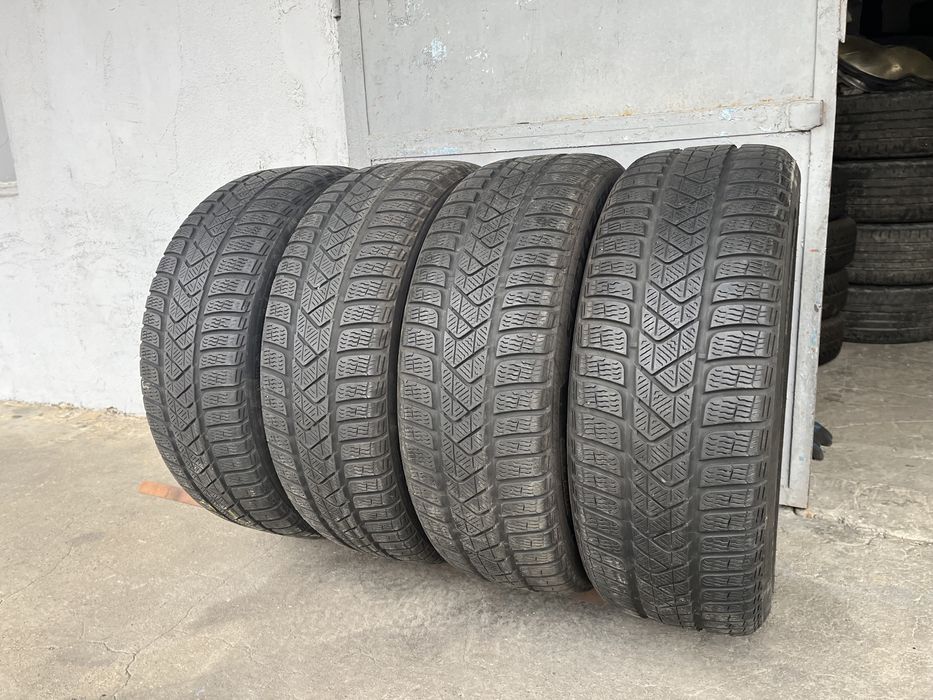 4 бр. зимни гуми 225/55/18 Pirelli 5-5,5 mm DOT 3515