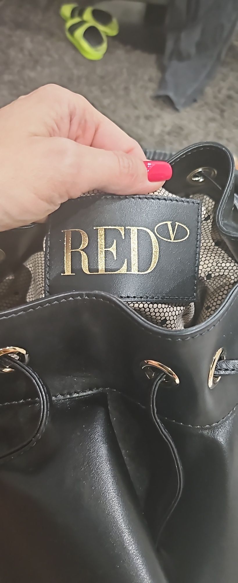 Red valentino черна ,чисто нова