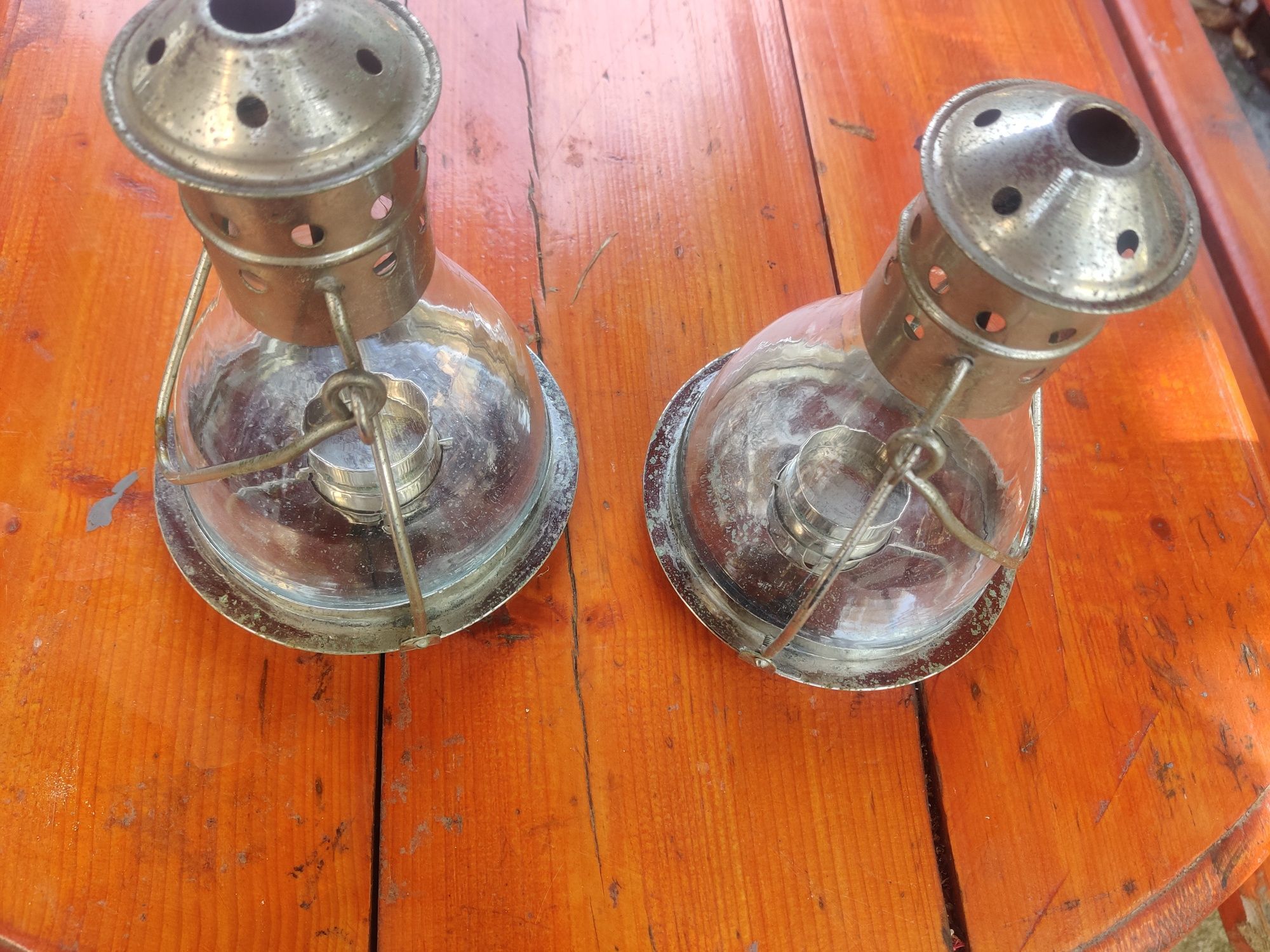 Lampadare de sticlă pentru lumânare tip capsula