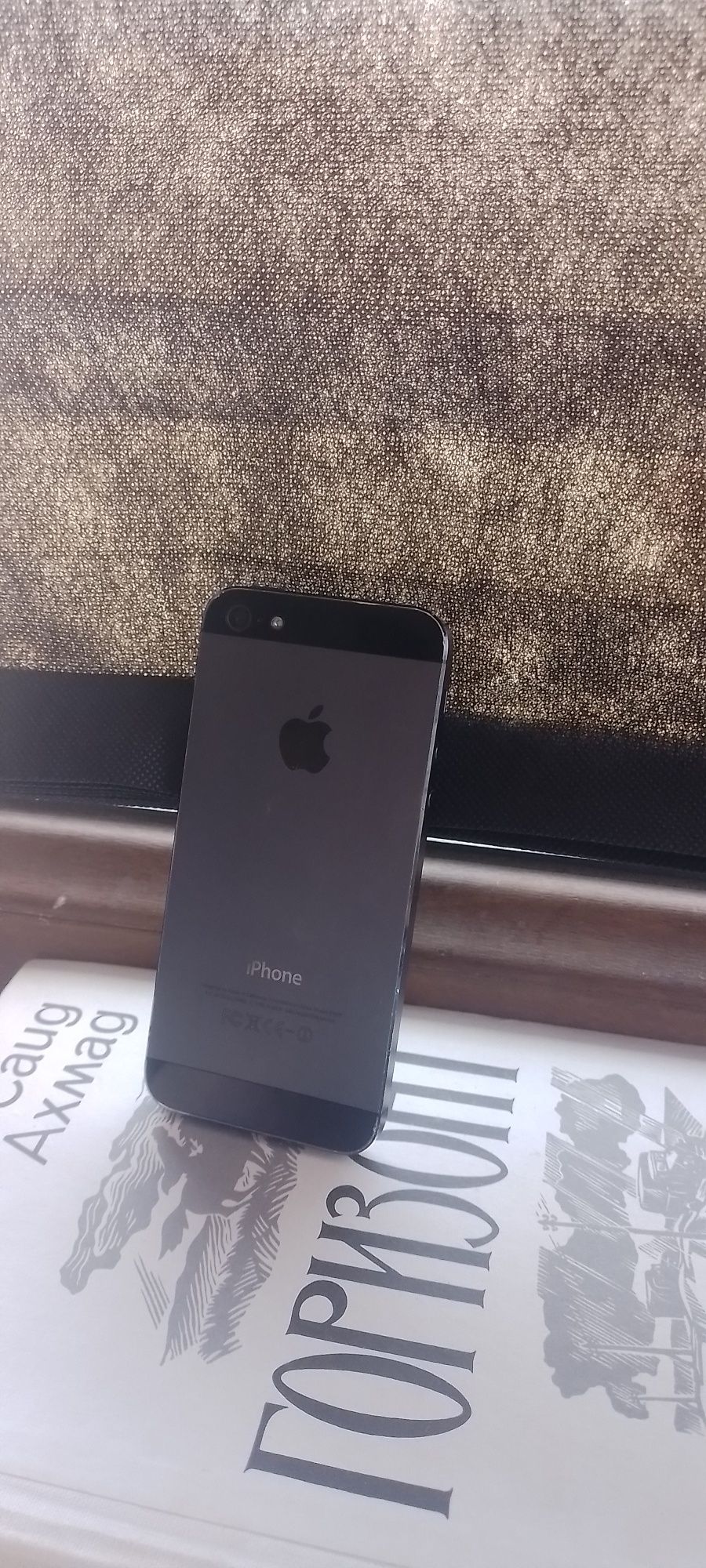 Продаю iphone 5 в идеале LL/A
