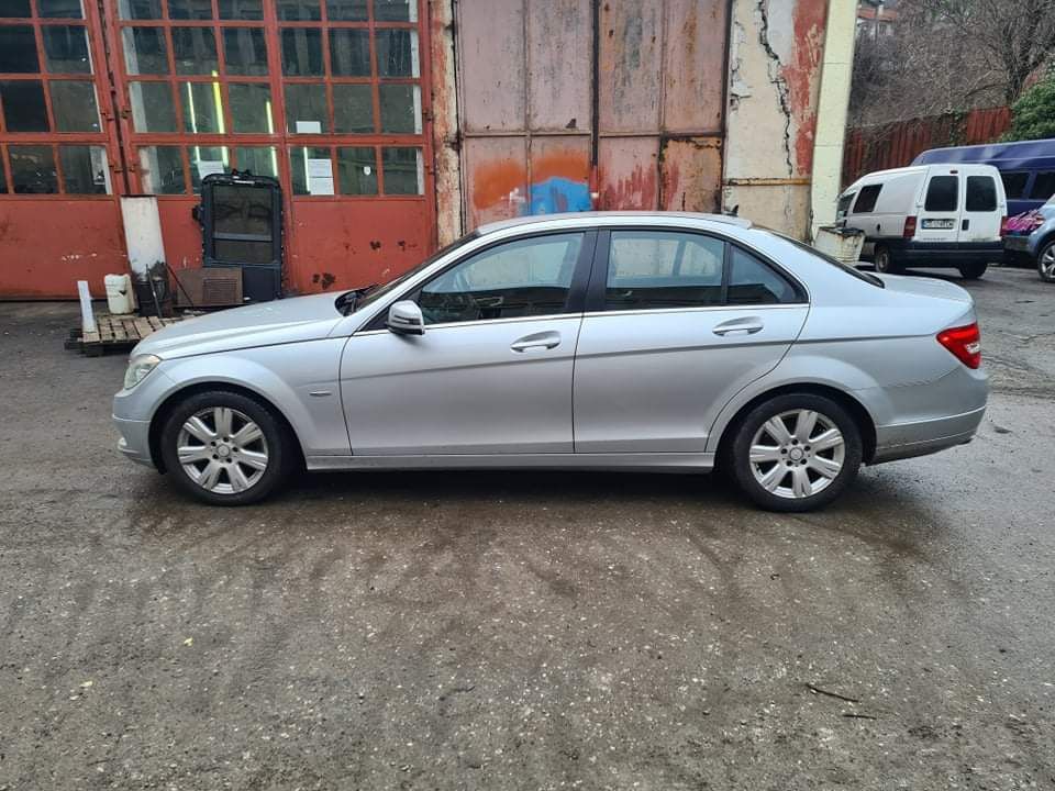 Mercedes W204 C220CDI 170кс  651 Голяма навигация автоматик НА ЧАСТИ!