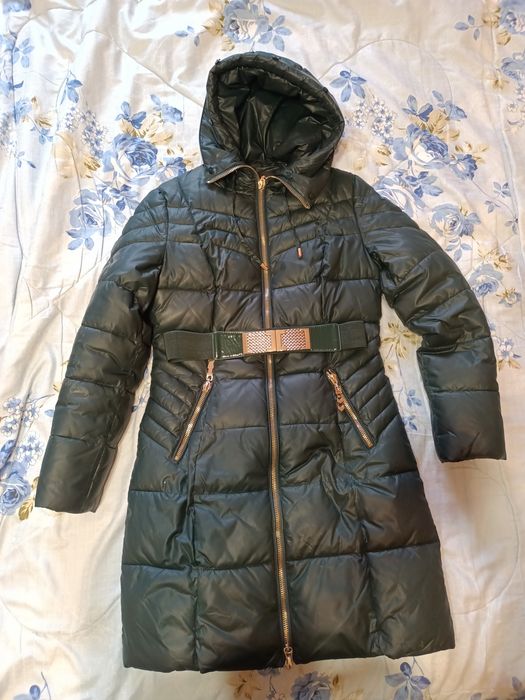 Продам пуховик женский