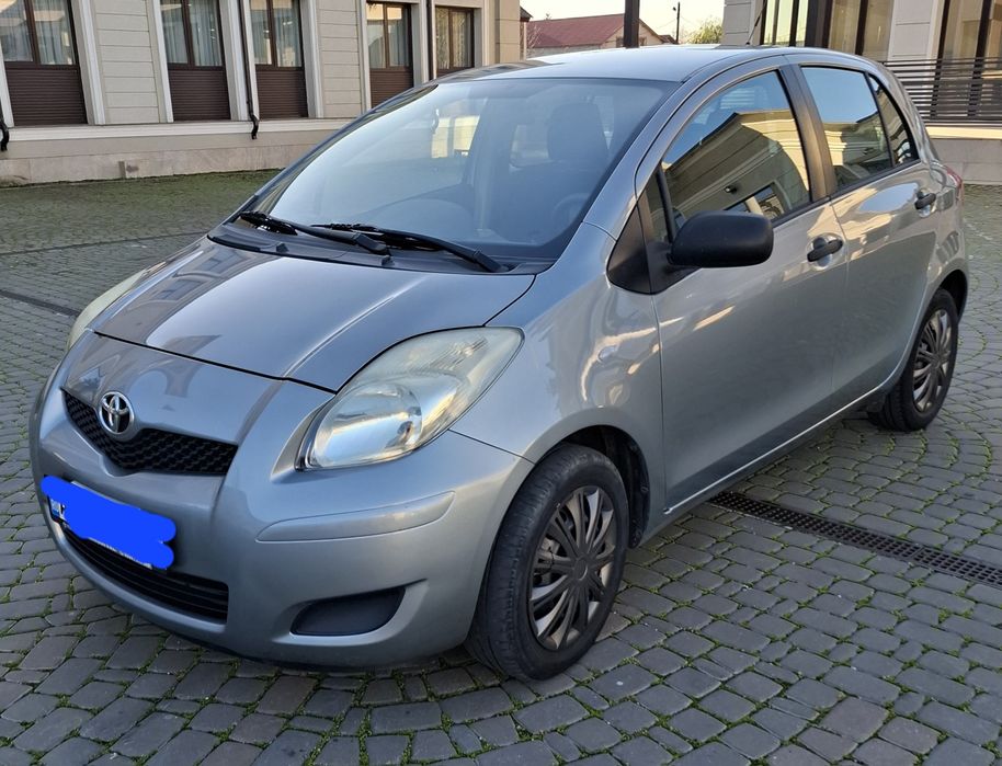 Toyota Yaris 2011 1.3 benzina
