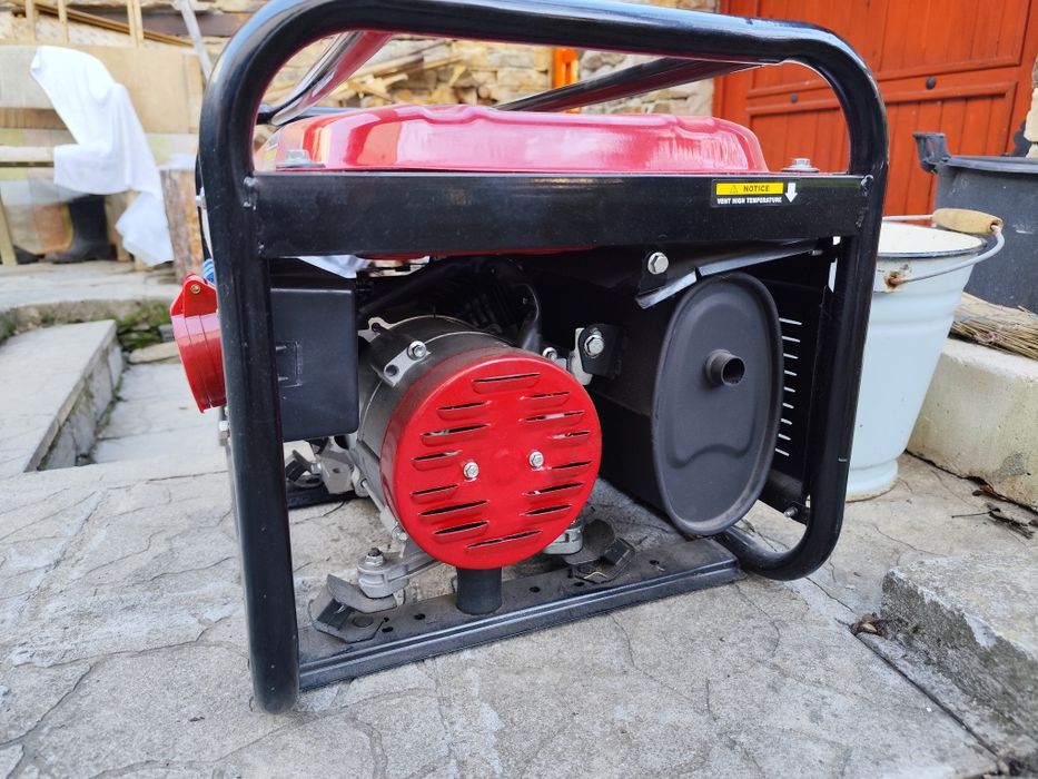 Бензинов генератор HONDA ECMT 7000